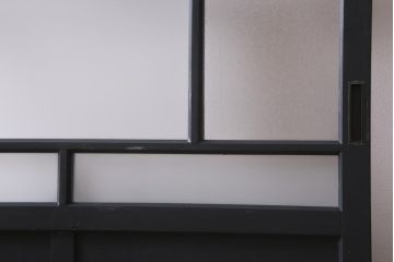 アンティーク建具　大正期　結霜・すりガラス入り　ノスタルジックな雰囲気が漂うペイントガラス戸1枚(引き戸)(R-041221)