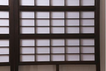 アンティーク建具　古建具リメイク　裏障子付き　格子戸をリメイクしたパーテーション(衝立、つい立て、仕切り)(R-041222)