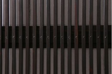 アンティーク建具　古建具リメイク　裏障子付き　格子戸をリメイクしたパーテーション(衝立、つい立て、仕切り)(R-041222)