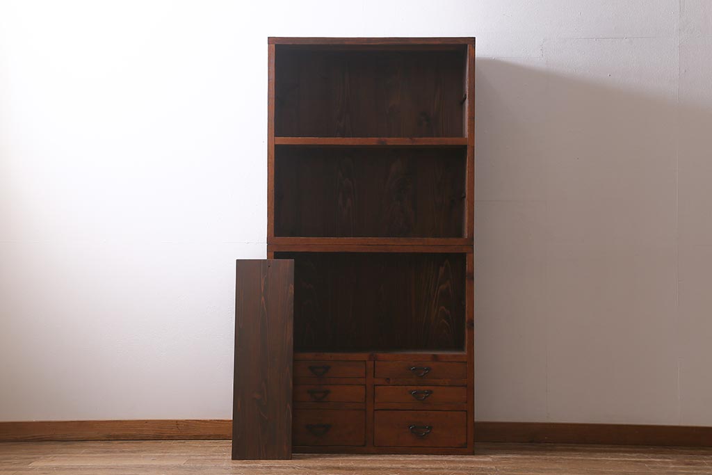 和製アンティーク家具　昭和初期　ヒノキ材　古い木のレトロな重ね戸棚(収納棚、食器棚、キャビネット)(R-041225)