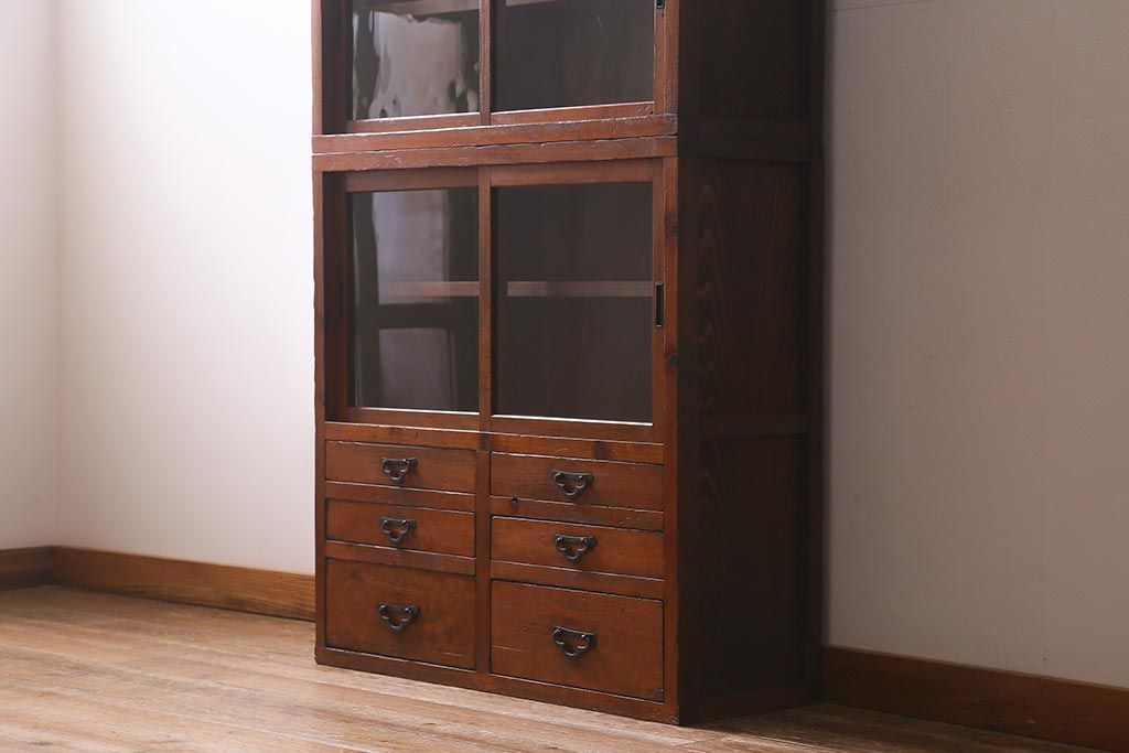 和製アンティーク家具　昭和初期　ヒノキ材　古い木のレトロな重ね戸棚(収納棚、食器棚、キャビネット)(R-041225)