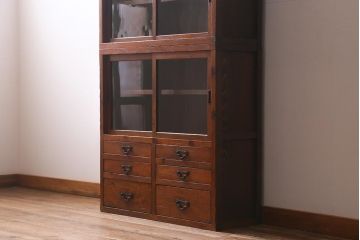 和製アンティーク家具　昭和初期　ヒノキ材　古い木のレトロな重ね戸棚(収納棚、食器棚、キャビネット)(R-041225)