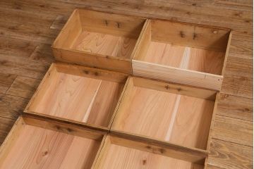 和製アンティーク家具　昭和初期　ヒノキ材　古い木のレトロな重ね戸棚(収納棚、食器棚、キャビネット)(R-041225)