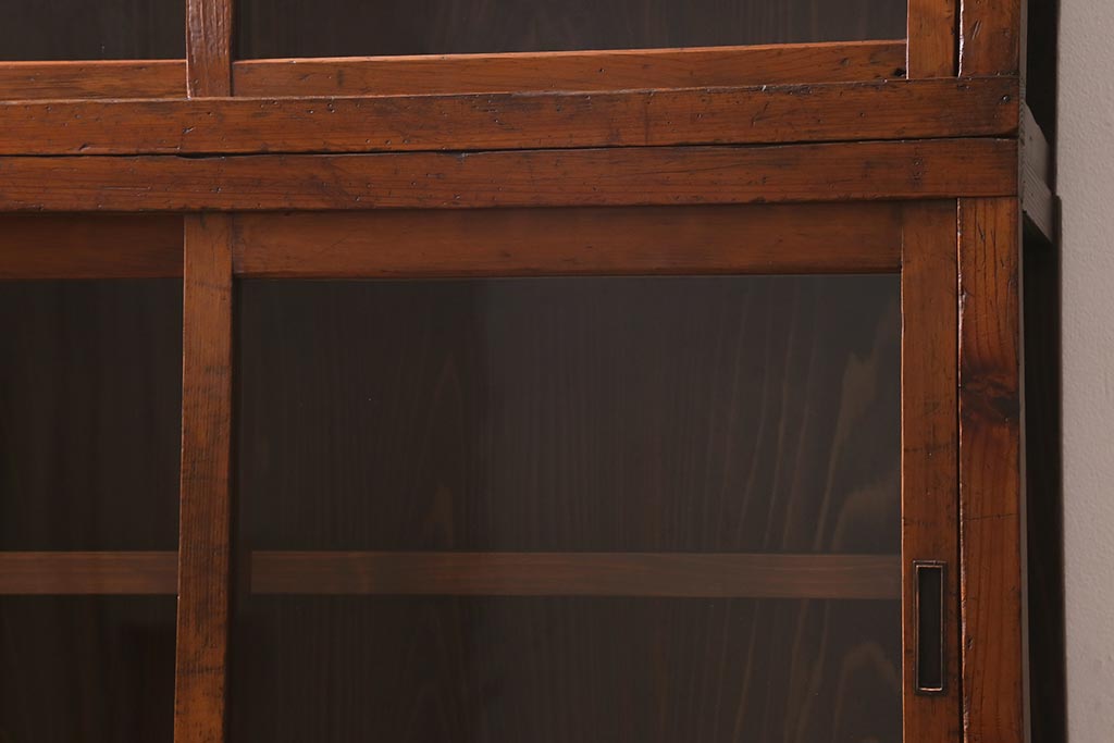 和製アンティーク家具　昭和初期　ヒノキ材　古い木のレトロな重ね戸棚(収納棚、食器棚、キャビネット)(R-041225)