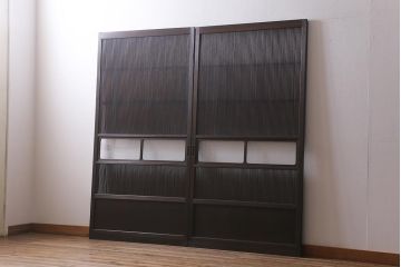 アンティーク建具　和製アンティーク　当店オリジナルガラス　昭和初期　整然と並ぶ格子が繊細な万本格子戸2枚セット(引き戸、建具)(R-041229)