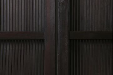 アンティーク建具　和製アンティーク　当店オリジナルガラス　昭和初期　整然と並ぶ格子が繊細な万本格子戸2枚セット(引き戸、建具)(R-041229)