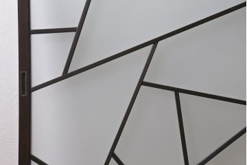 アンティーク建具　激レア!　昭和初期　すりガラス　凝ったデザインが目を引く美しいガラス戸1枚(建具、窓、引き戸)(R-041237)