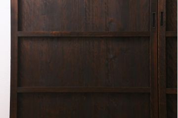 アンティーク建具　和製アンティーク　昭和初期　存在感のある佇まいが魅力の板戸2枚セット(建具、引き戸)(R-041238)