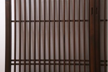 レトロ建具　昭和中期　和製アンティーク　ヒノキ材　上品な佇まいの格子戸2枚セット(建具、引き戸、玄関戸)(R-041239)注・こちらの商品はガラスは入っていません。