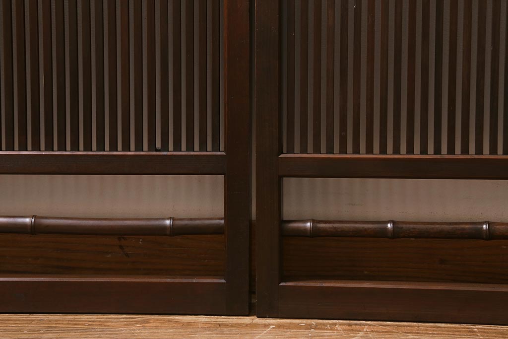 アンティーク建具　昭和中期　上手物　竹の装飾が目を引く風情漂う格子戸4枚セット(引き戸)(R-041240)