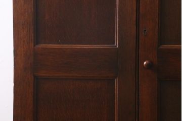 アンティーク家具　イギリスアンティーク　オーク材製　洗練された佇まいが魅力的な収納棚(戸棚、本箱、書庫)(R-041245)