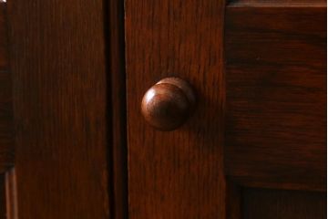 アンティーク家具　イギリスアンティーク　オーク材製　洗練された佇まいが魅力的な収納棚(戸棚、本箱、書庫)(R-041245)