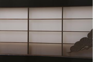 アンティーク建具　和製アンティーク　昭和中期　松の図　和モダンな空間を高める欄間(明かり取り、明り取り)(R-041248)