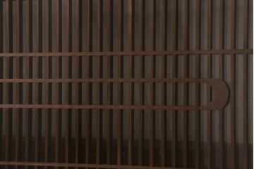 ビンテージ建具　両面ガラス入り　組子　細かい格子に流水模様が組み込まれた上品な筬欄間(オサランマ、明り取り、明かり取り)(R-041254)