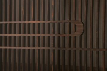 ビンテージ建具　両面ガラス入り　組子　細かい格子に流水模様が組み込まれた上品な筬欄間(オサランマ、明り取り、明かり取り)(R-041255)