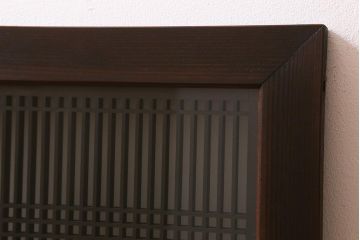 ビンテージ建具　両面ガラス入り　細かい格子と松皮菱文様の組子が優美な欄間(明り取り、明かり取り)(R-041256)