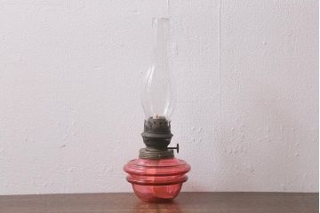 アンティーク雑貨　レトロ　大正昭和初期　巻き芯14番　赤ガラスオイルランプ(卓上ランプ)(R-041261)
