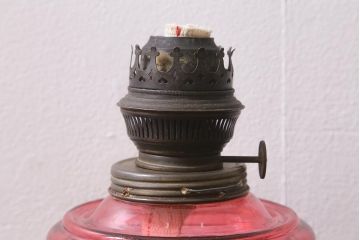 アンティーク雑貨　レトロ　大正昭和初期　巻き芯14番　赤ガラスオイルランプ(卓上ランプ)(R-041261)
