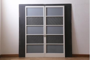 ヴィンテージ建具　レトロ　ダイヤガラス・すりガラス　清潔感漂うホワイトペイントのガラス戸2枚セット　(R-041266)