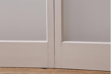 ヴィンテージ建具　レトロ　ダイヤガラス・すりガラス　清潔感漂うホワイトペイントのガラス戸2枚セット　(R-041266)