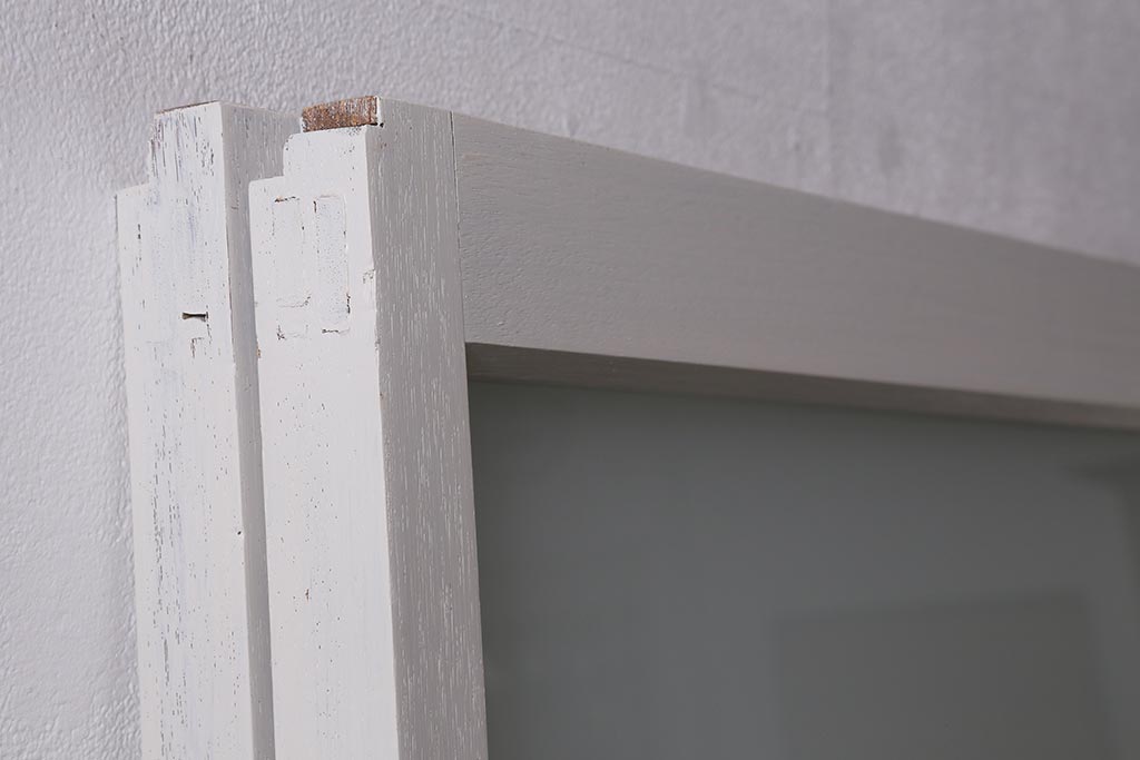 ヴィンテージ建具　レトロ　ダイヤガラス・すりガラス　清潔感漂うホワイトペイントのガラス戸2枚セット　(R-041266)