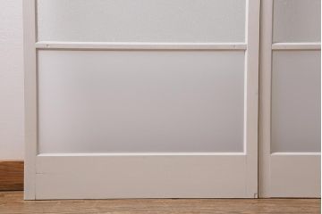 ヴィンテージ建具　レトロ　ダイヤガラス・すりガラス　清潔感漂うホワイトペイントのガラス戸2枚セット　(R-041266)