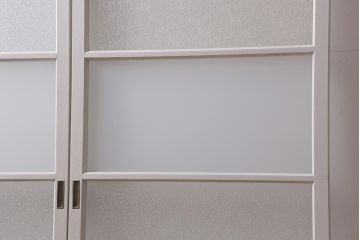 レトロ建具　ダイヤガラス・すりガラス　清潔感漂うホワイトペイントのガラス戸2枚セット(引き戸、建具)(R-041266)