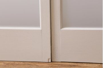 レトロ建具　ダイヤガラス・すりガラス　清潔感漂うホワイトペイントのガラス戸2枚セット(引き戸、建具)(R-041266)