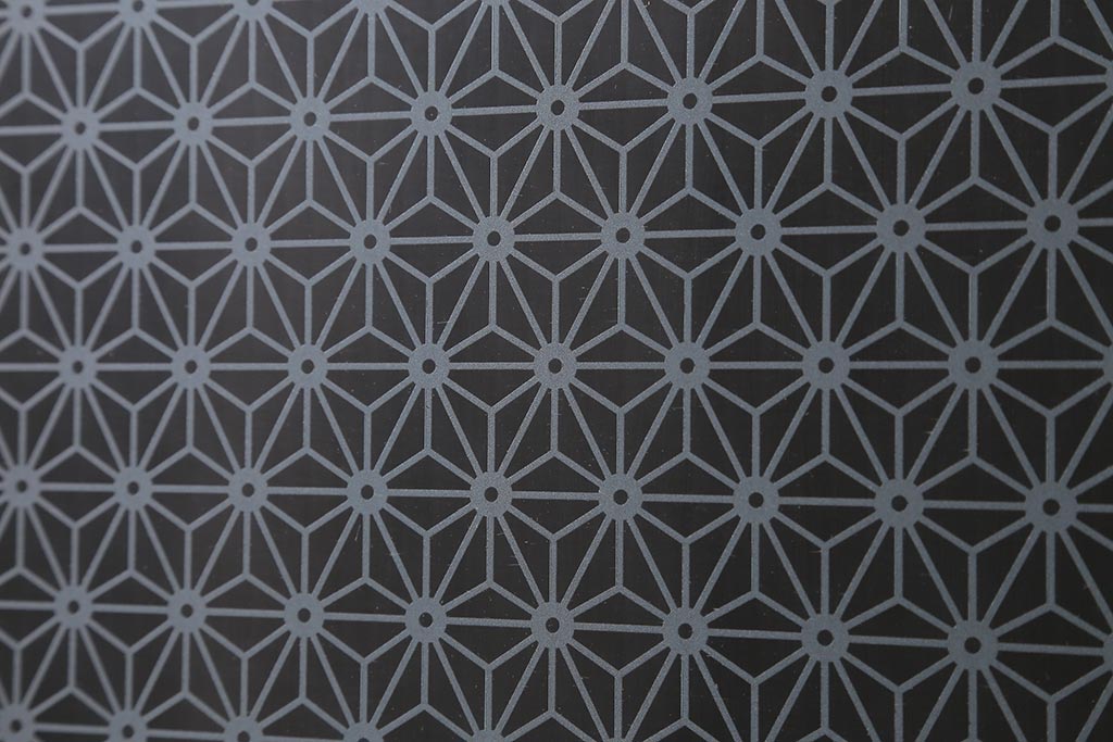 アンティーク建具　和製アンティーク　当店オリジナルガラス　麻の葉・すりガラス　シャビーなペイントが魅力的なガラス戸2枚セット　(R-041270)