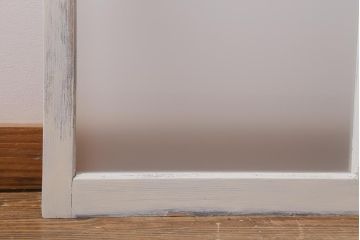 アンティーク建具　和製アンティーク　当店オリジナルガラス　麻の葉・すりガラス　シャビーなペイントが魅力的なガラス戸2枚セット　(R-041270)