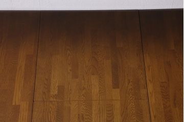 中古　飛騨産業　穂高シリーズ　キツツキマーク　エレガントな雰囲気漂うエクステンションテーブル(ダイニングテーブル、拡張式テーブル)(R-041272)