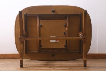 中古　飛騨産業　穂高シリーズ　キツツキマーク　エレガントな雰囲気漂うエクステンションテーブル(ダイニングテーブル、拡張式テーブル)(R-041272)