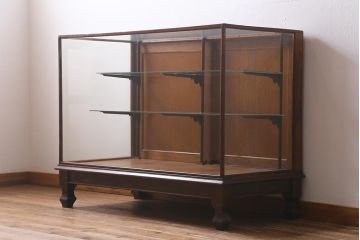 アンティーク家具　イギリスアンティーク　洗練された佇まいが魅力のガラスケース(ショーケース、陳列棚、飾り棚)(R-041273)