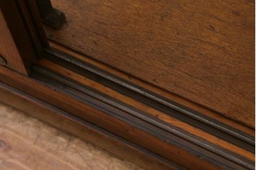 アンティーク家具　イギリスアンティーク　洗練された佇まいが魅力のガラスケース(ショーケース、陳列棚、飾り棚)(R-041273)