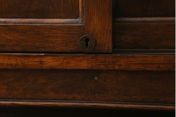 アンティーク家具　イギリスアンティーク　洗練された佇まいが魅力のガラスケース(ショーケース、陳列棚、飾り棚)(R-041273)