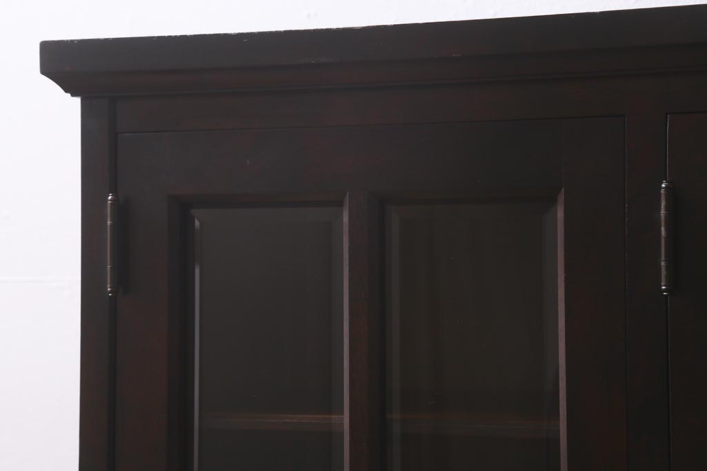 中古　北海道民芸家具　リメイク　脚付き　高級感が漂う収納棚(飾り棚、食器棚)(R-041274)