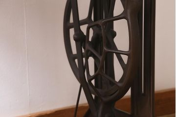 レトロ家具　アンティーク　シンプル　レトロなシンガー社製ミシンテーブル(シンガーミシン、サイドテーブル、カフェテーブル)(R-041277)