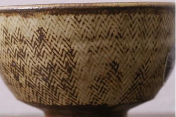 益子焼　人間国宝　島岡達三作　地釉象嵌縄文茶碗(和食器)(R-041295)