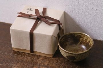 益子焼　人間国宝　島岡達三作　地釉象嵌縄文茶碗(和食器)(R-041295)