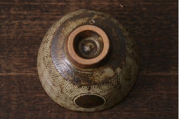 益子焼　人間国宝　島岡達三作　地釉象嵌縄文茶碗(和食器)(R-041295)
