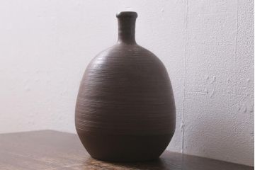 アンティーク雑貨　明治期　備前焼　輪線文　船徳利(とっくり、花瓶、花器)(R-041300)