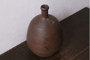 アンティーク雑貨　明治期　備前焼　輪線文　船徳利(とっくり、花瓶、花器)(R-041300)