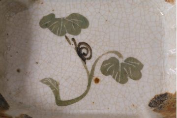 アンティーク雑貨　江戸明治期　時代物　古い美濃焼　変形皿(角皿、和食器)(R-041303)