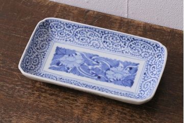 アンティーク雑貨　江戸期　古伊万里　冨貴長春　蛸唐草文長皿(和食器)(R-041306)