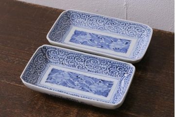 アンティーク雑貨　江戸期　古伊万里　冨貴長春　蛸唐草文長皿2枚セット(和食器)(R-041308)