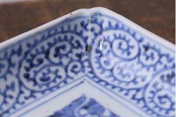 アンティーク雑貨　江戸期　古伊万里　冨貴長春　蛸唐草文長皿2枚セット(和食器)(R-041308)