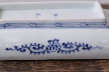 アンティーク雑貨　江戸期　古伊万里　冨貴長春　蛸唐草文長皿2枚セット(和食器)(R-041308)