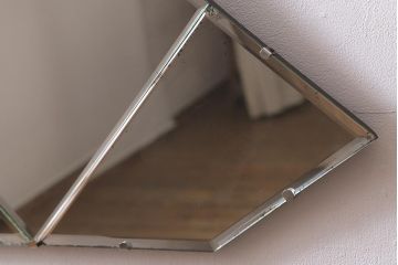 ヴィンテージ雑貨　アメリカビンテージ　空間のアクセントになるウォールミラー(壁掛け鏡)(R-041315)