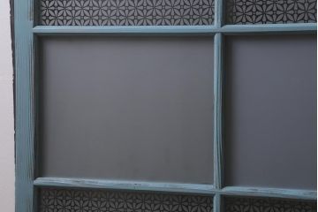 アンティーク建具　昭和初期　当店オリジナルガラス・花菱模様　レトロなブルーペイントのガラス窓2枚セット(ガラス戸、引き戸、建具)(R-041319)