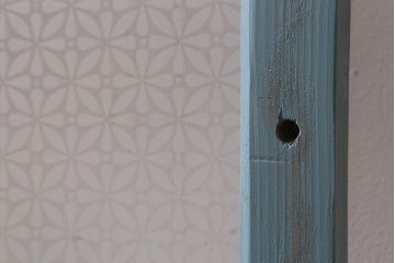 アンティーク建具　昭和初期　当店オリジナルガラス・花菱模様　レトロなブルーペイントのガラス窓2枚セット(ガラス戸、引き戸、建具)(R-041319)